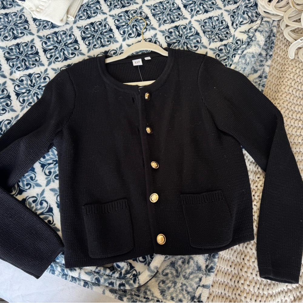 Gap black cardigan